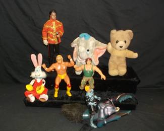 Michael Jackson    Roger Rabbit   Hulk Hogan