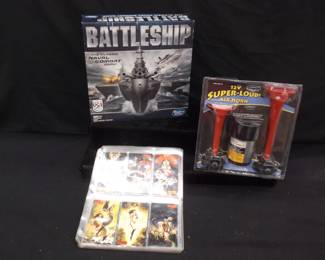 Battleship    Collector Cards Vampirella