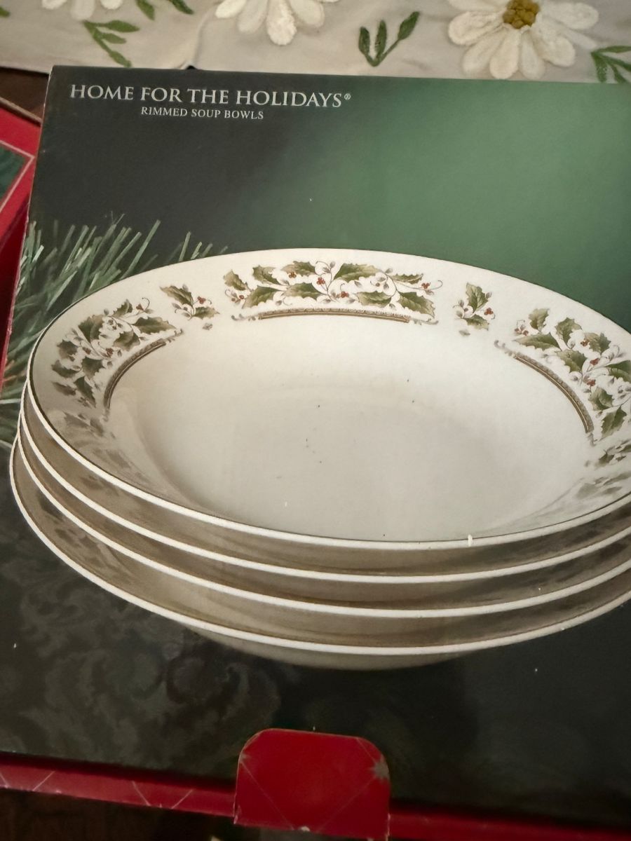 Christmas rimmed bowls