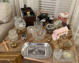 Crystal and tea sets 