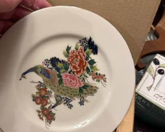Plates that go with tea set