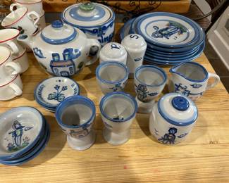 HADLEY POTTERY. LOVE THIS STUFF.