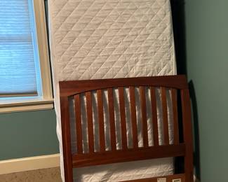 ETHAN ALLEN SINGLE BED. $95.