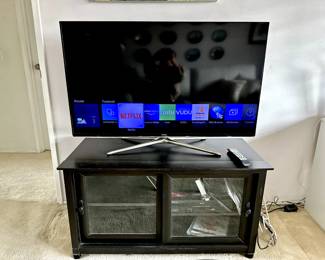 SAMSUNG Smart TV, perfectly working with remote.