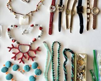 Great selection of custom jewelry. More pictures to be uploaded after organizing takes place.