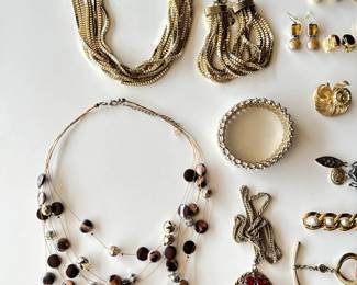 Beautiful custom jewelry. More pictures to be uploaded after organizing.