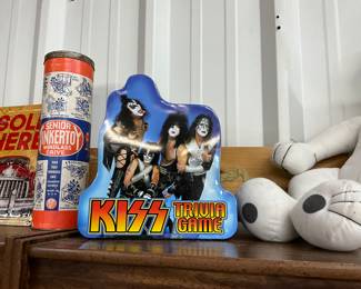 Tinkertoys - Kiss Trivia Game