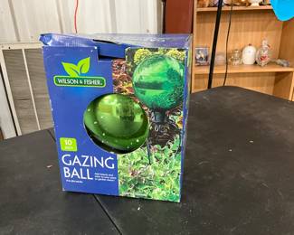 Green Mirrored Glass Gazing Ball