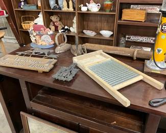 Metal Trivet & Washboard 