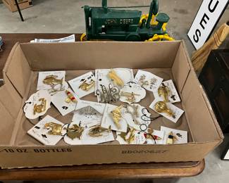 Costume Jewelry Pins/Earrings