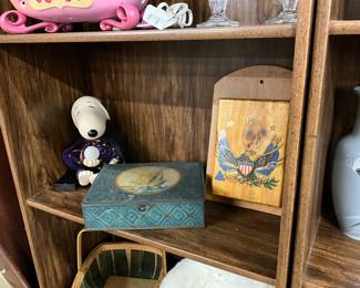 Peanuts Snoopy Limited Dancing Wizard - Whitmans Chocolate Tin 