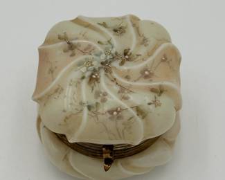 Small Wavecrest Hinged Dresser Box