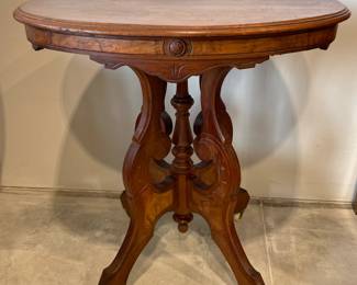Oval Walnut Victorian Parlor Table