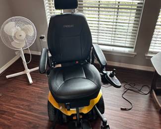 Pride Mobility Scooter, works great!