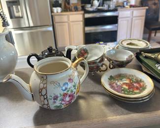 Sadler Teapot