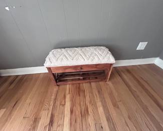 Accent bench with storage drawer and fluffy white top must see!