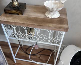 Accent table - stand 
