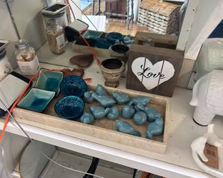 Pictures,Knickknacks trinket, dishes, decor