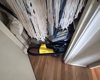 Eureka mighty mite vacuum cleaner with attachments 