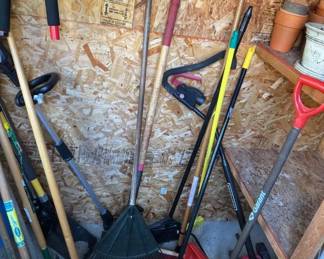 127 AssortedYardToolsBundlewCraftsman2in1TrimmerMore
