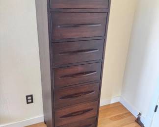 88 CopelandFurnitureSolidWood7DrawerDresserNicelyMade