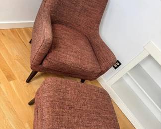 82 RoomBoardQuinnStyleArmchairOttomanSet