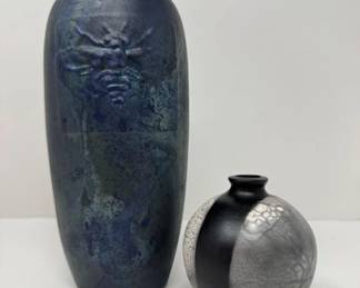 80 BlueGlazedBeeMotifSignedRakuStyleSphericalVase