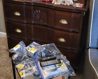 Three-drawer cabinet