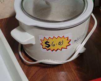 Small crock pot