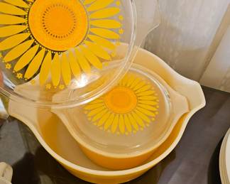 Vintage Pyrex Yellow Daisy Casserole Dishes with Lids