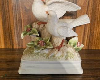 Gotham White Dove Music Box