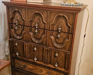 Vintage Chest of Drawers