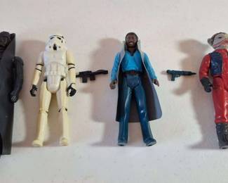 4 Star Wars Action Figures With Accessories