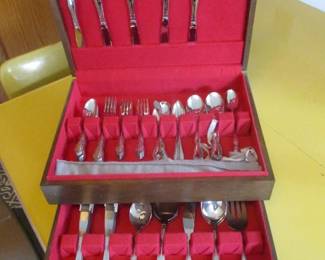 Flatware Set