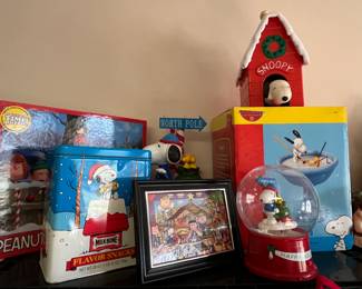 assorted snoopy christmas