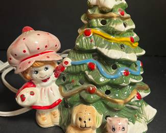 Strawberry Shortcake lighted tree