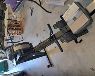 Rowing machine, does fold