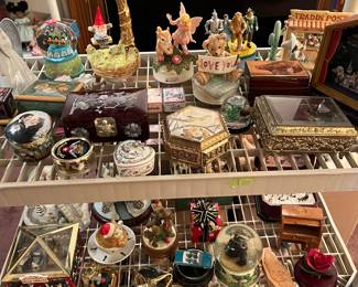 Collection of music boxes