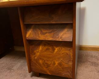 Right had side of desk drawers