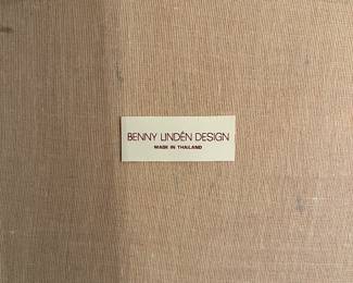 Label on chairs 
Benny Linden Design