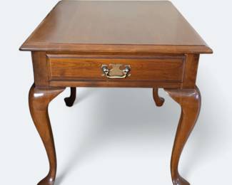Vintage Pennsylvania House End Table Qty(2)