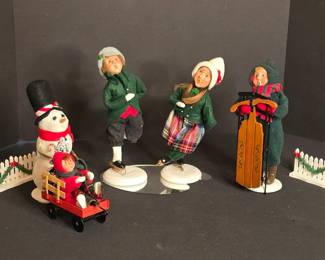 Byers Choice Carolers Figurines