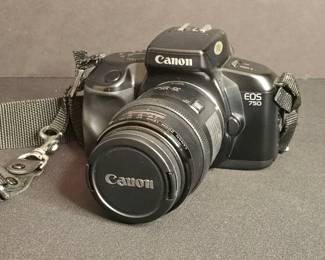 Canon EOS 750