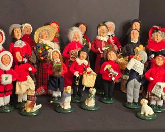 Byers Choice Caroler's Figurines