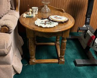 Oak end table