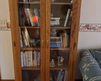 Oak bookcase. Like new