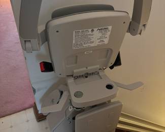 Like new Bruno lift! Paid over $6000. Will sell for $1500. I will sell this prior to the sale. Contact me if you’re interested!