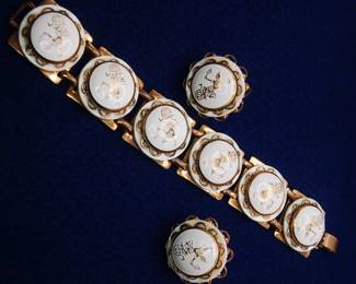 Thai dancing girl earrings and bracelet