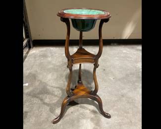 Lot 1801 Vintage Georgian Style Wig Stand Wash Stand