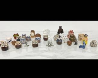 Lot 1483 Vintage Owl Miniatures Lot including Vintage Teissedre Storyteller Clay Owl Figurine